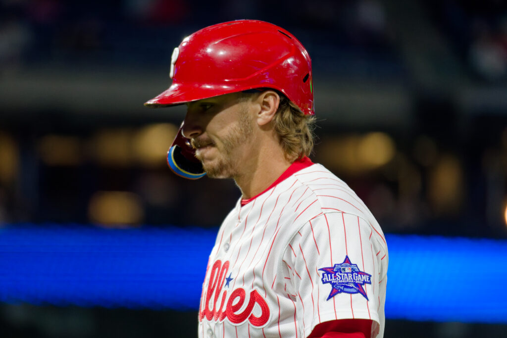 Bryson Stott’s late homer helps Phillies stay hot in series-opening win over Reds