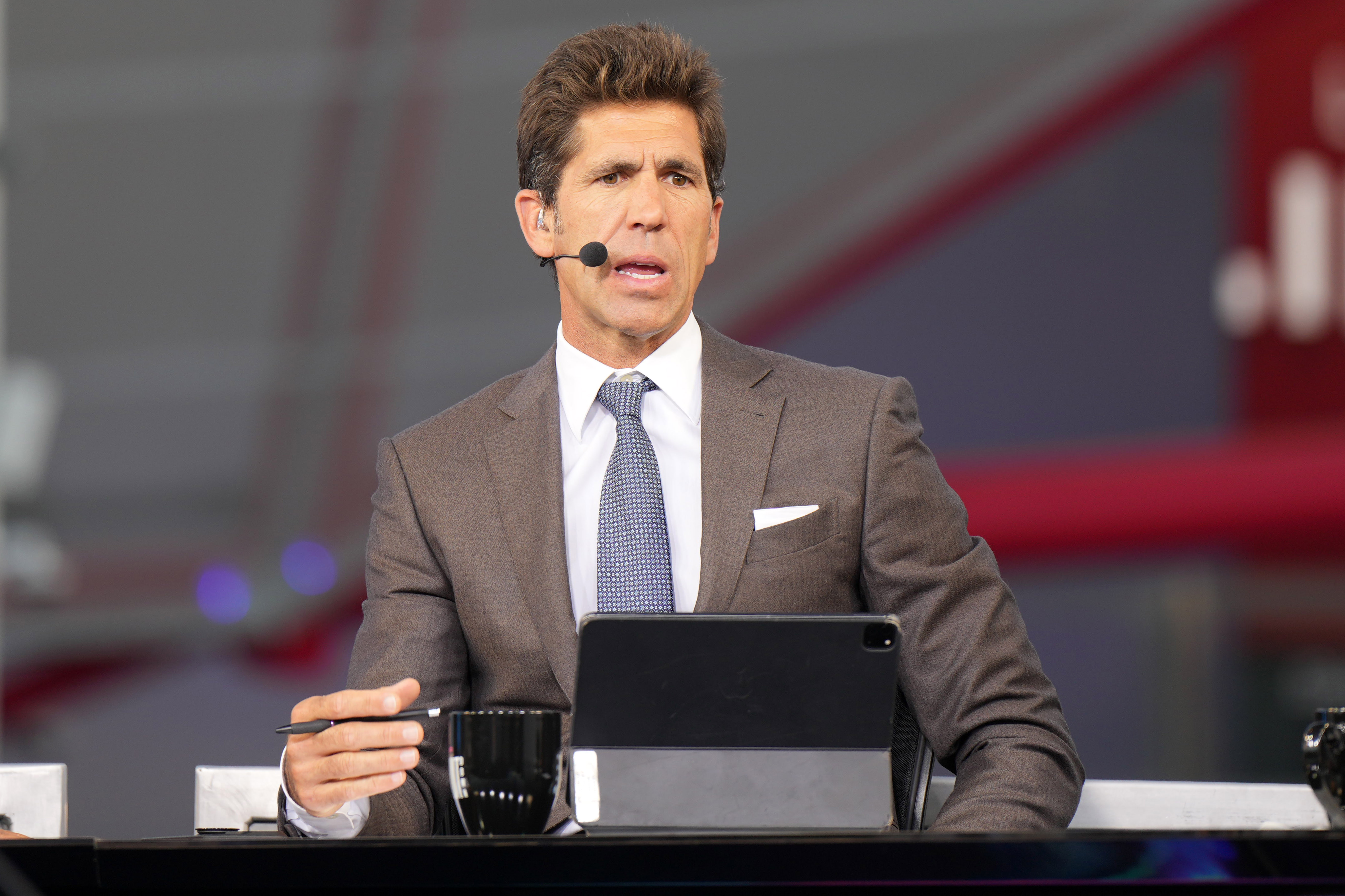 As Sixers ponder future, they seem to have a star in Bob Myers