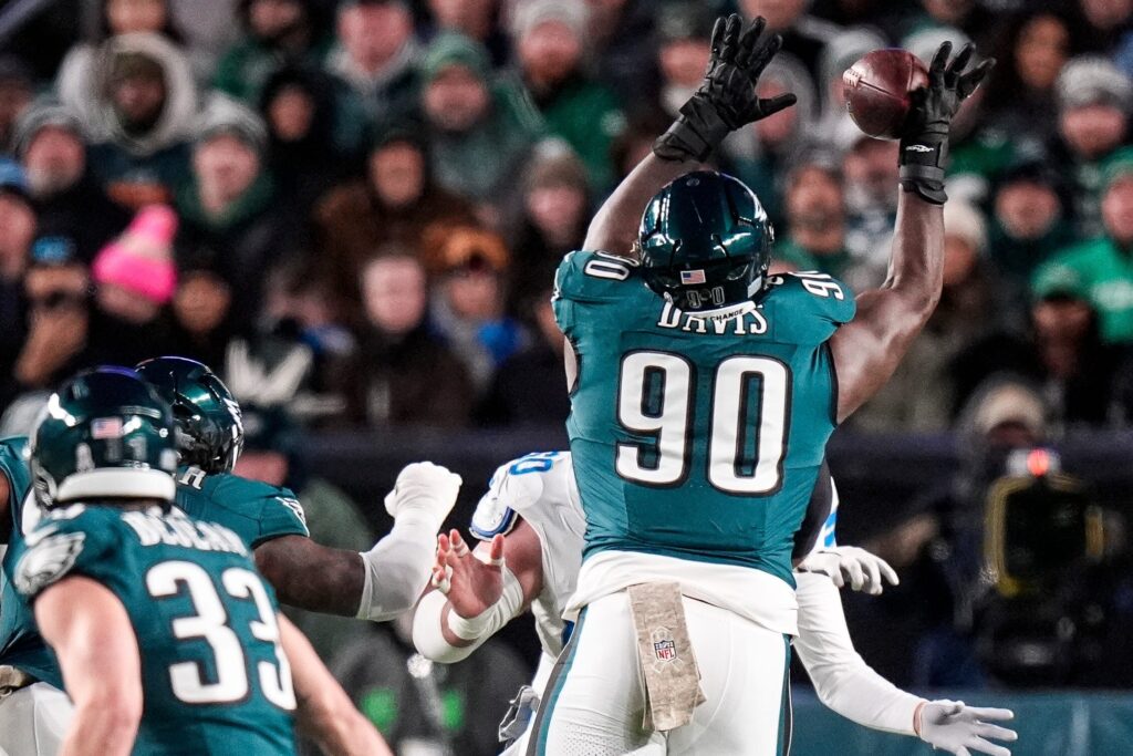 Eagles Takeaways: D-line torments Goff, Lions en route to Birds win